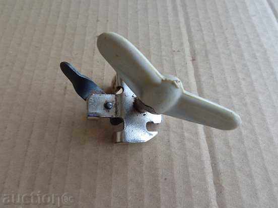 Delivery of Old Solo can opener Delivery of Old Solo can opener