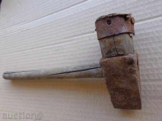 Old hammer hammer, wooden, wrought iron, barrel - 5 Old hammer hammer, wooden, wrought iron, barrel - 5