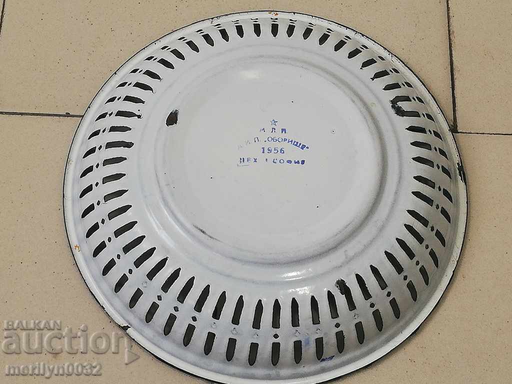 Auction  Old pan with enamel, fruit, enameled container