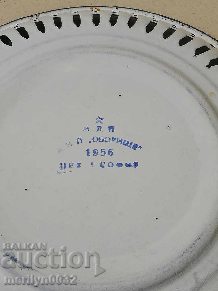 Delivery of Old pan with enamel, fruit, enameled container