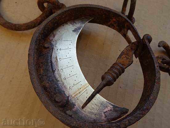 Παλιά οθωμανική ζυγαριά σε οκί και κιλά, ζυγαριά, παλάντζα με τιμή 125.00 BGN | € 63.91