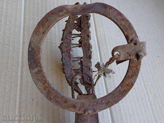 Old hand forged trap, wrought iron - 5 Old hand forged trap, wrought iron - 5