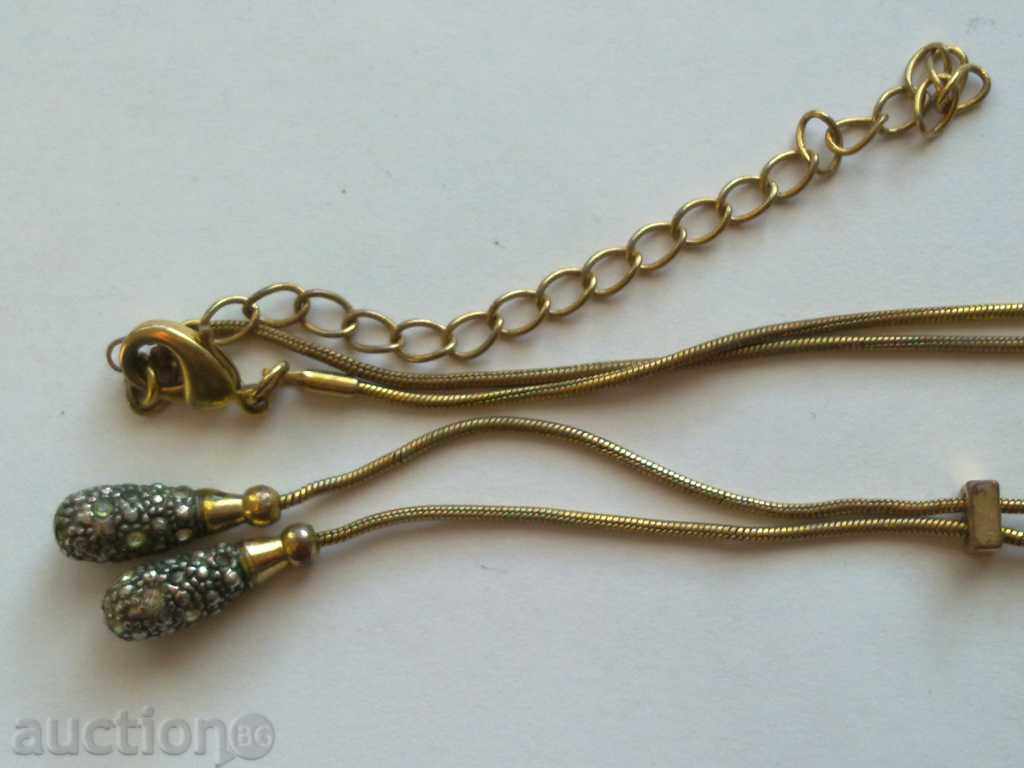 colier cu preț 10.00 BGN | € 5.11 colier cu preț 10.00 BGN | € 5.11