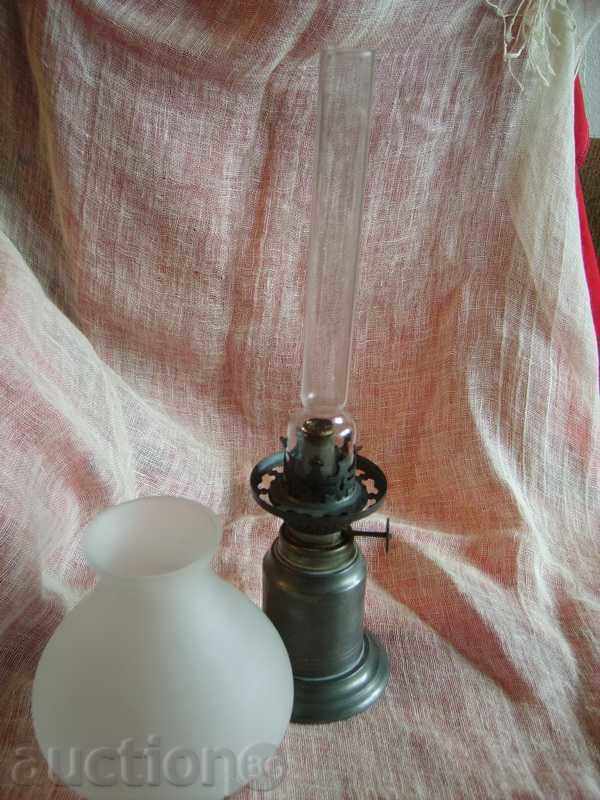 Antique λυχνία κηροζίνη με τιμή 160.00 BGN | € 81.81 Antique λυχνία κηροζίνη με τιμή 160.00 BGN | € 81.81