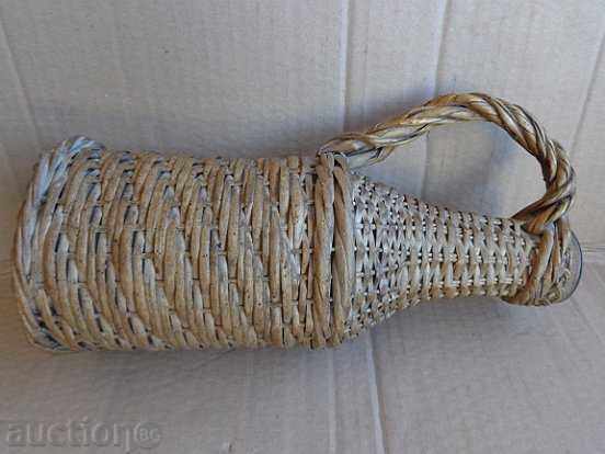 Delivery of An old knit wreath, a bottle, a bottle, a suede Delivery of An old knit wreath, a bottle, a bottle, a suede