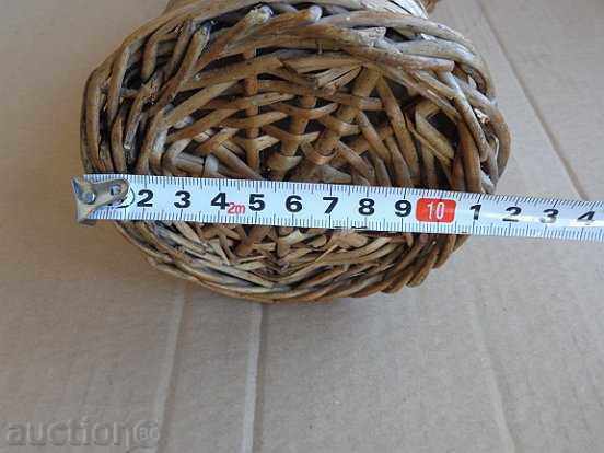 An old knit wreath, a bottle, a bottle, a suede - 6 An old knit wreath, a bottle, a bottle, a suede - 6