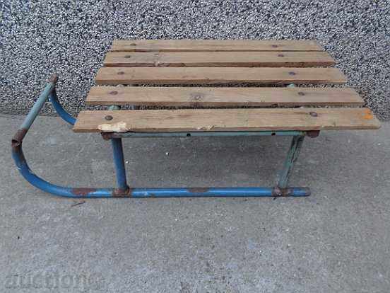 Copiii sanie socialismului timpuriu cu preț 43.00 BGN | € 21.99 Copiii sanie socialismului timpuriu cu preț 43.00 BGN | € 21.99