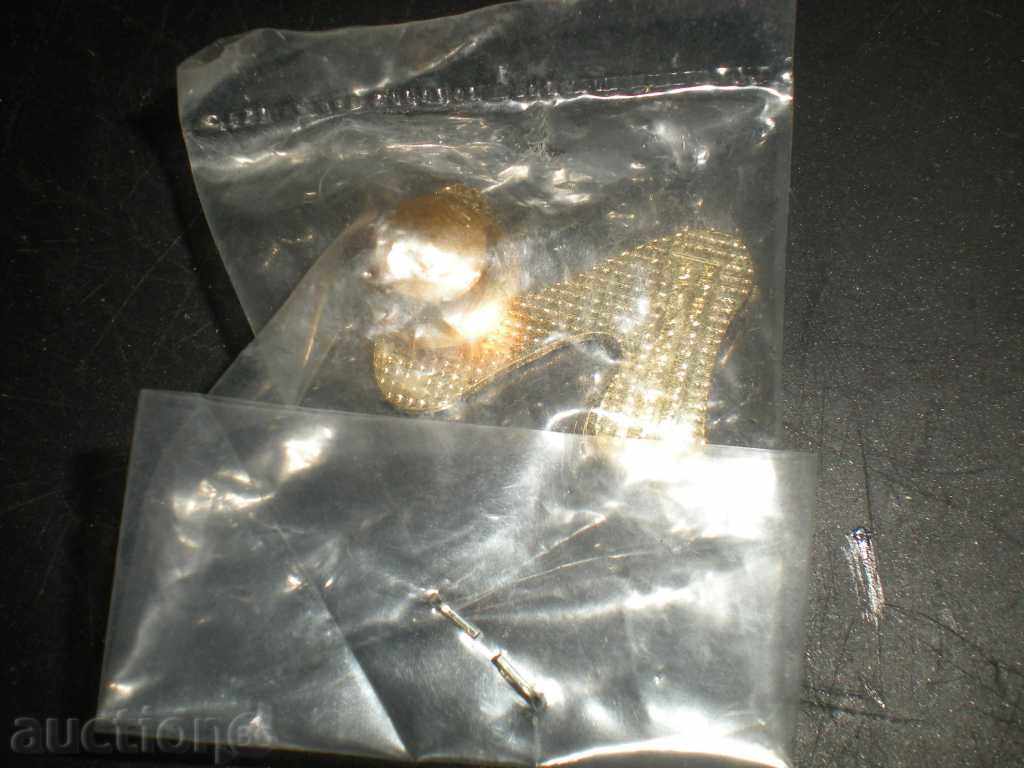 Продавам значка. с цена 3.00 лв. | € 1.53 Продавам значка. с цена 3.00 лв. | € 1.53