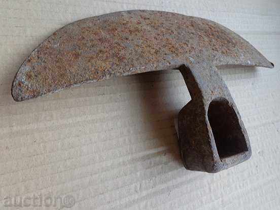 Delivery of Old pick, wrought iron, instrument, instrument Delivery of Old pick, wrought iron, instrument, instrument