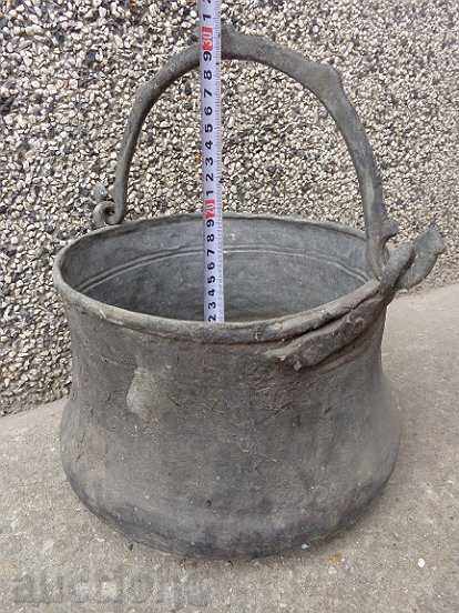 An old man, a boiler, a baker, a copper pot - 7 An old man, a boiler, a baker, a copper pot - 7