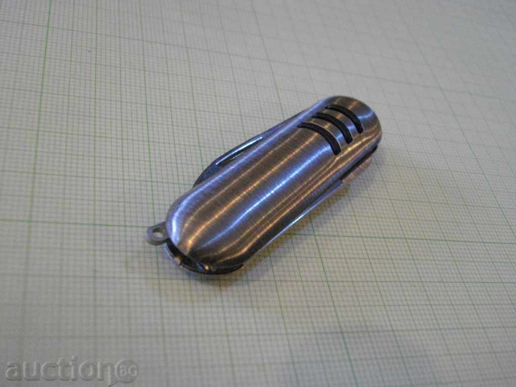 Delivery of Knife small with scissors and metal tines