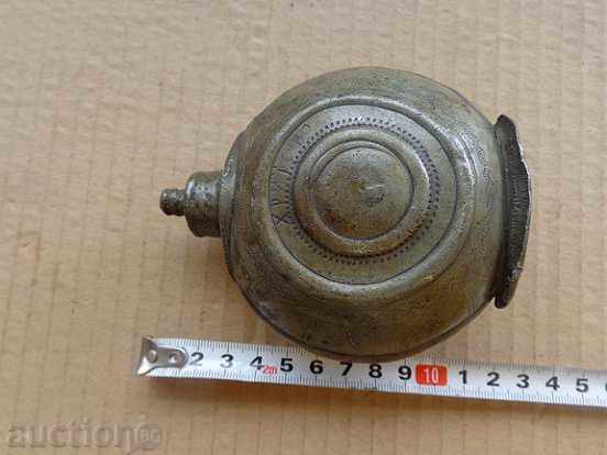 Old tin pavour, flask, 19th century witch - 7 Old tin pavour, flask, 19th century witch - 7