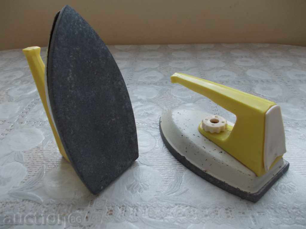 2 pcs. CHILDREN OF THE SOCIALISM TIME with price 6.00 BGN | € 3.07