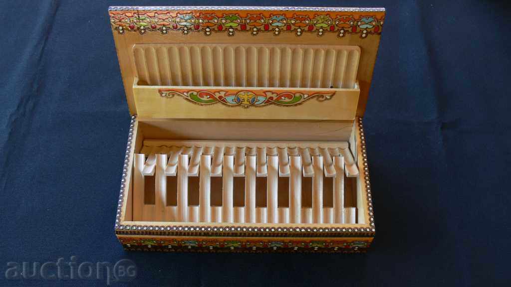 Auction STAR WOOD, PIROGRAPHIC AND DRYED CIGARETTE Auction STAR WOOD, PIROGRAPHIC AND DRYED CIGARETTE