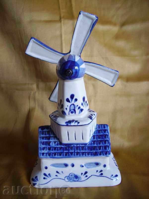 Παράδοση Πορσελάνη σχήμα-ανεμόμυλος Παράδοση Πορσελάνη σχήμα-ανεμόμυλος