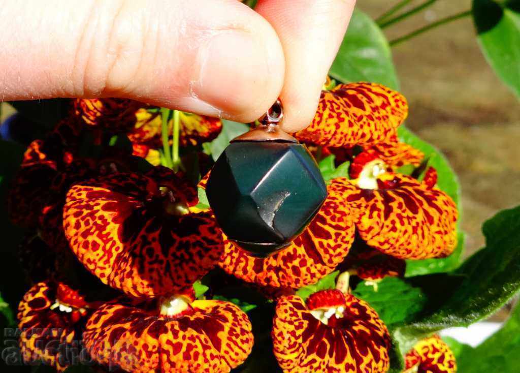 Silver pendant with agate. with price 12.00 BGN | € 6.14 Silver pendant with agate. with price 12.00 BGN | € 6.14