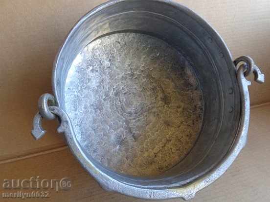 Tin boned, boiler, baker, copper pot with price 73.00 BGN | € 37.32 Tin boned, boiler, baker, copper pot with price 73.00 BGN | € 37.32