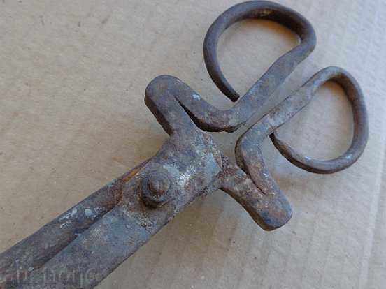 Old wrought iron scissors, wrought iron primitive with price 47.00 BGN | € 24.03 Old wrought iron scissors, wrought iron primitive with price 47.00 BGN | € 24.03