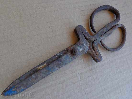 Old wrought iron scissors, wrought iron primitive - 7 Old wrought iron scissors, wrought iron primitive - 7