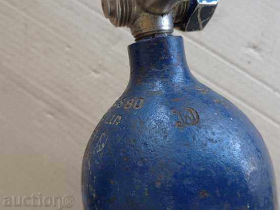 Old oxygen bottle from an army infirmary - 7 Old oxygen bottle from an army infirmary - 7