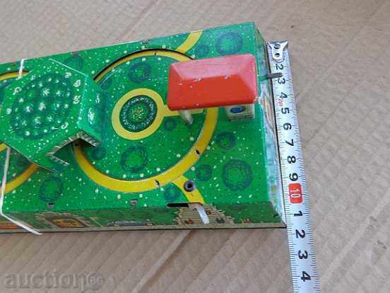 Children's tin toy game winding with a key works - 5