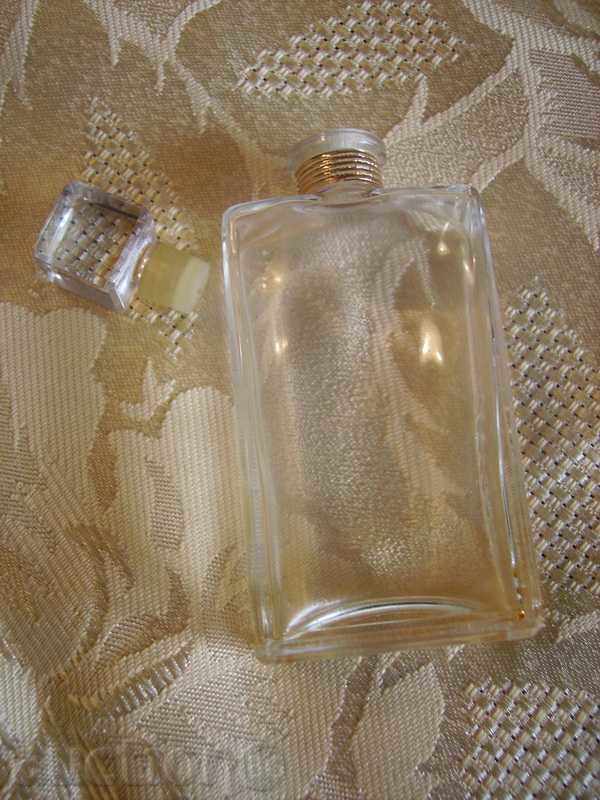 Auction An ancient crystalline bottle of perfume Auction An ancient crystalline bottle of perfume