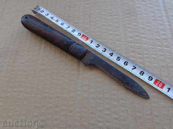 Delivery of Old knife, knife, checkered Delivery of Old knife, knife, checkered