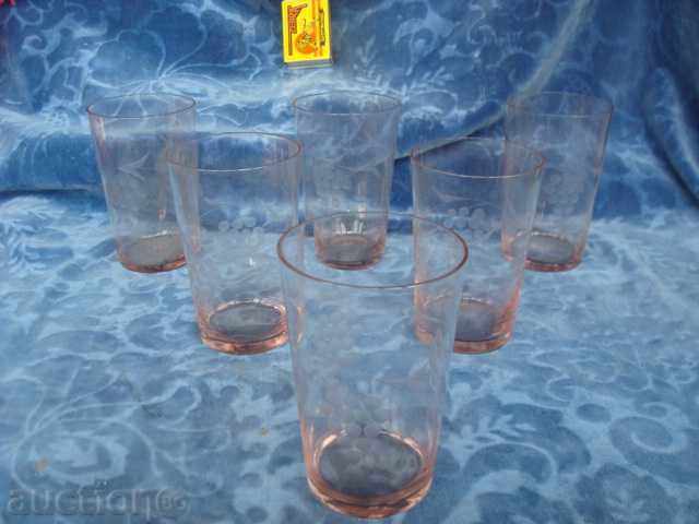 GLASSES engraved with GRAPES in PINK glass.