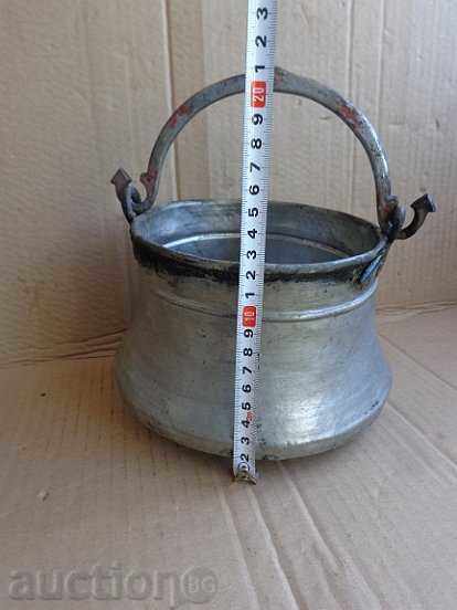 Auction  Old tinned kettle, pit, copper, kettle, blue, kettle