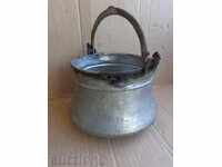 Vechi fierbător de conserve, groapă, cupru, ceainic, albastru, ceainic