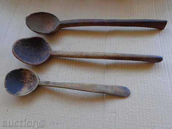 Lot of old spoons of wood, wooden, primitive with price 39.00 BGN | € 19.94 Lot of old spoons of wood, wooden, primitive with price 39.00 BGN | € 19.94