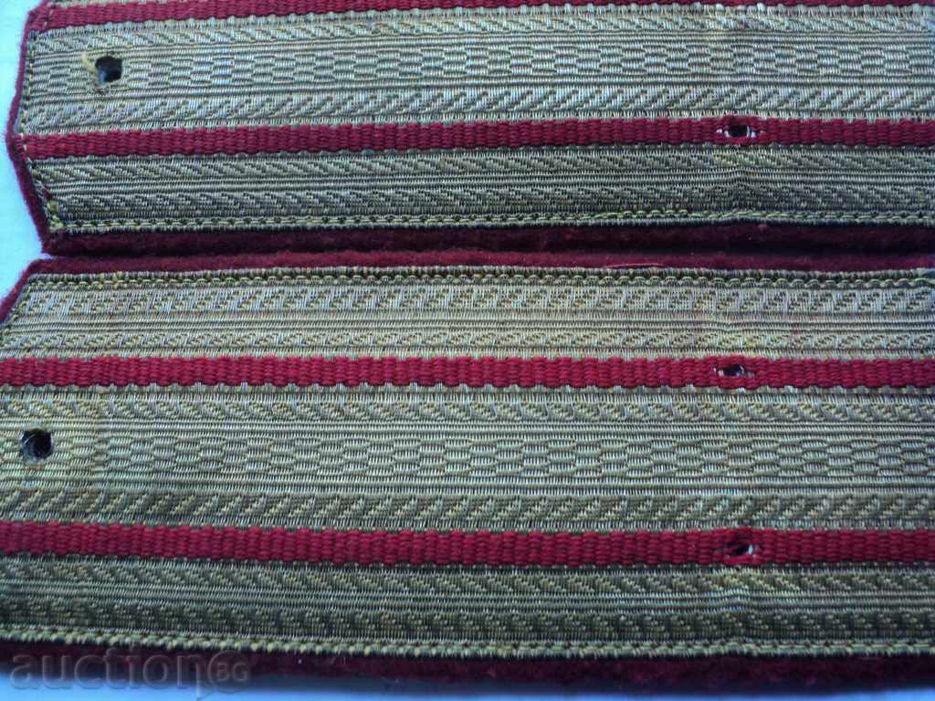 Auction  RED CARGO PAGONS.