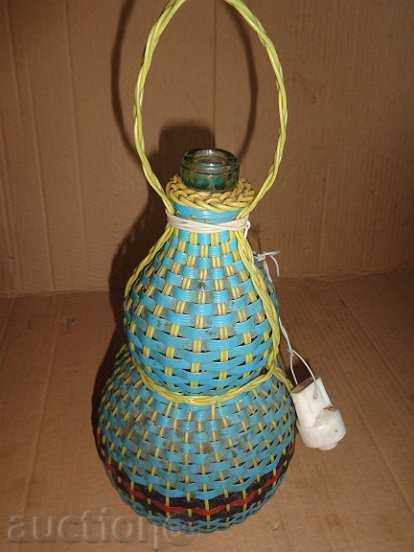 Δημοπρασία Παλιά γυάλινη κανάτα για κονιάκ με πλαστικό πλέγμα