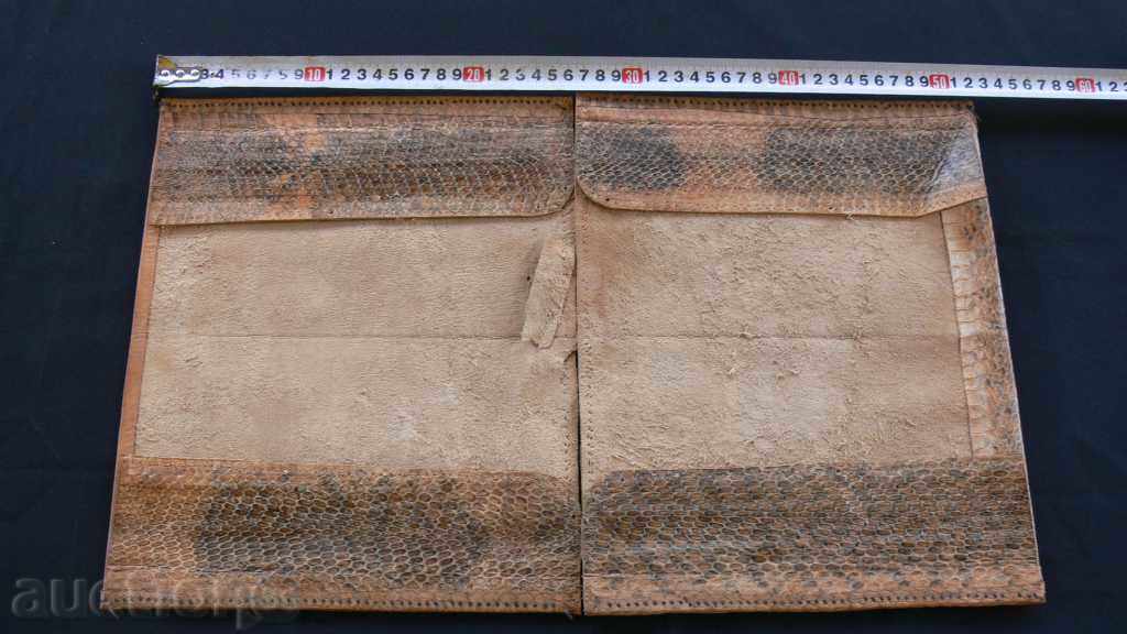 Delivery of SNAKE SKIN Delivery of SNAKE SKIN