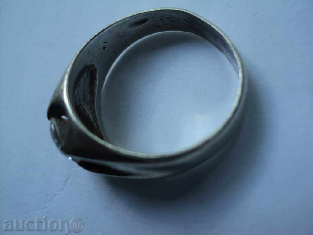 ПРОДАВАМ КРАСИВ СРЕБЪРЕН ПРЪСТЕН. с цена 30.00 лв. | € 15.34 ПРОДАВАМ КРАСИВ СРЕБЪРЕН ПРЪСТЕН. с цена 30.00 лв. | € 15.34