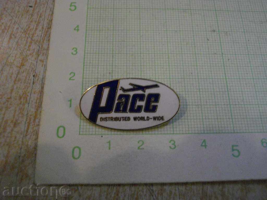 Badge "Pace distributed world-wide"