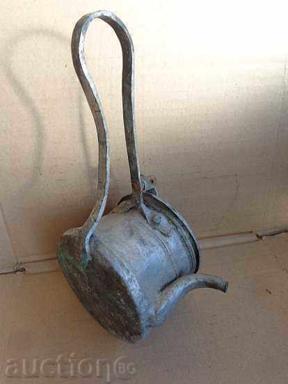 Delivery of Old waiter, kettle, kettle, baker, copper pot Delivery of Old waiter, kettle, kettle, baker, copper pot