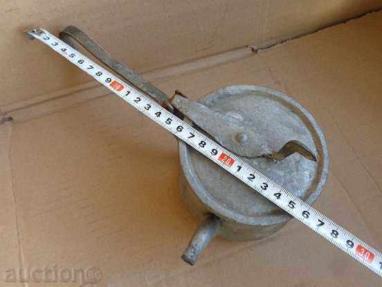 Old waiter, kettle, kettle, baker, copper pot - 7 Old waiter, kettle, kettle, baker, copper pot - 7