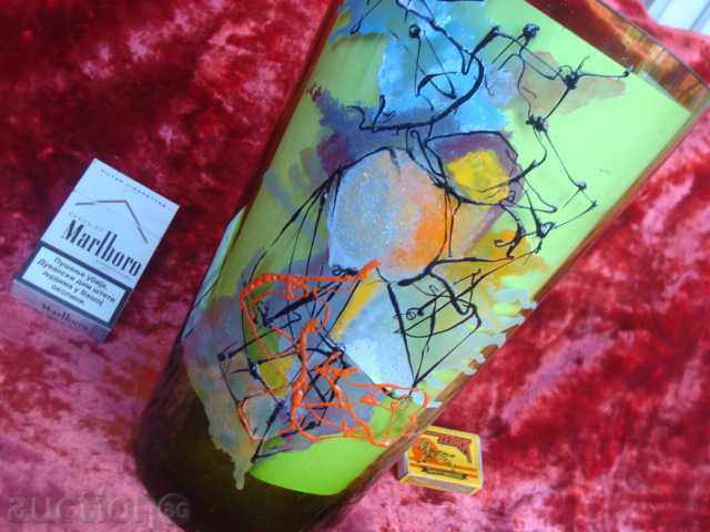 Vase "MURANO" hand painted in green glass, height 27 cm, 4 l. ART with price 37.95 BGN | € 19.40 Vase "MURANO" hand painted in green glass, height 27 cm, 4 l. ART with price 37.95 BGN | € 19.40