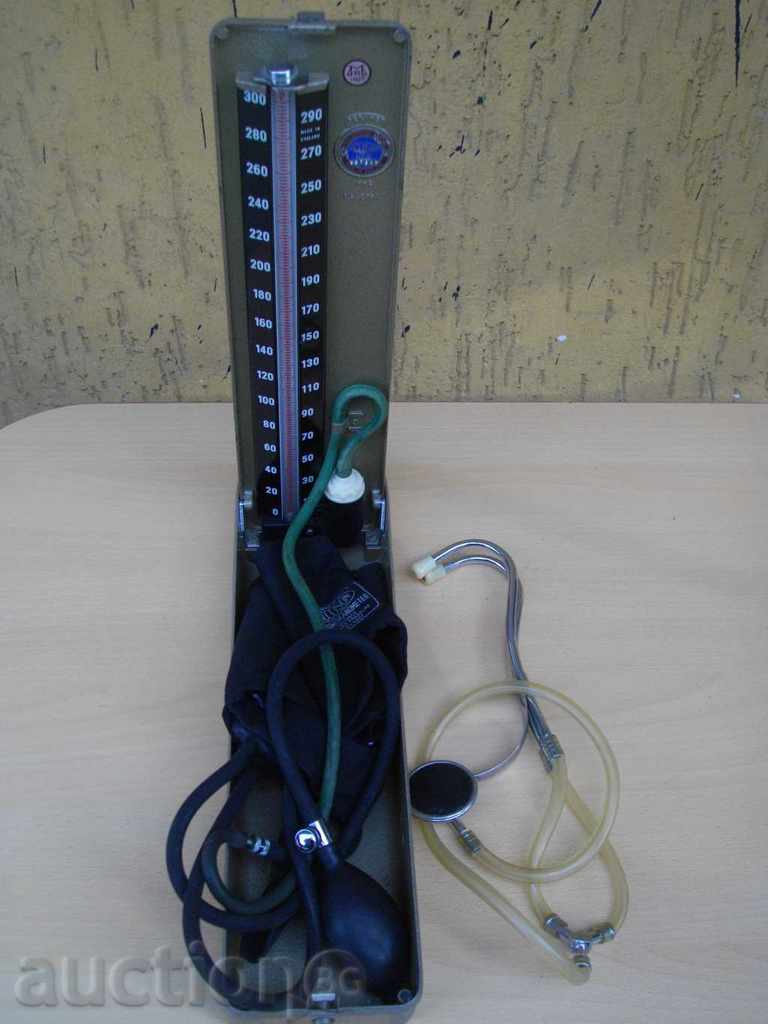 Apparatus with stethoscope for measuring blood pressure-English