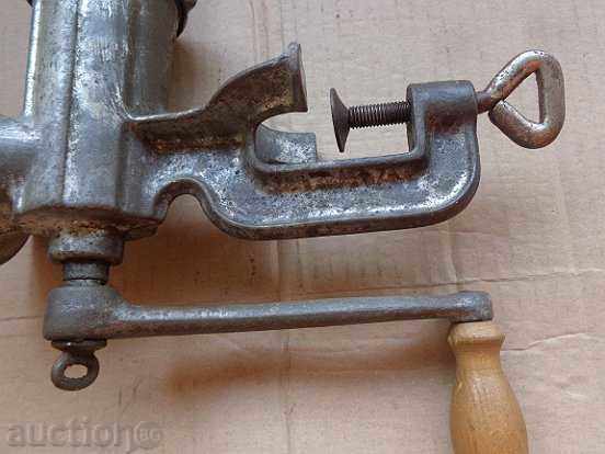 Auction An old machine for grinding meat, meat mincer, Czechoslovakia Auction An old machine for grinding meat, meat mincer, Czechoslovakia