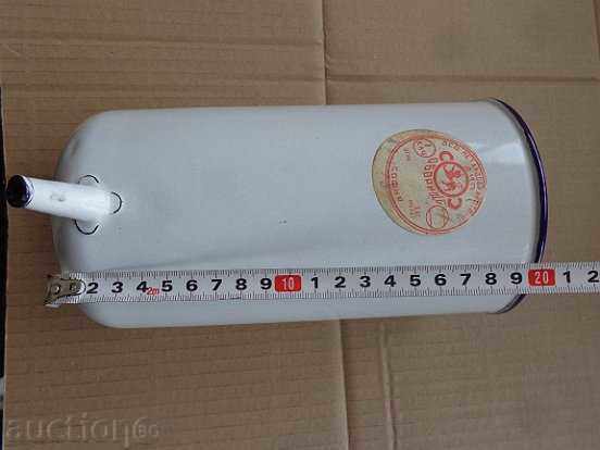 Auction Enameled vessel, enamel jug, earmuffs with label Auction Enameled vessel, enamel jug, earmuffs with label