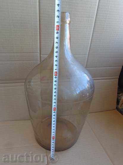 sticlă carafă veche de coniac bun și karashtisano de vin cu preț 50.00 BGN | € 25.56