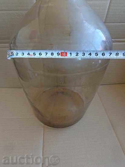 Licitație sticlă carafă veche de coniac bun și karashtisano de vin