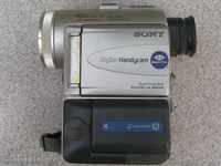 O cameră video Sony DCR-PC 100E