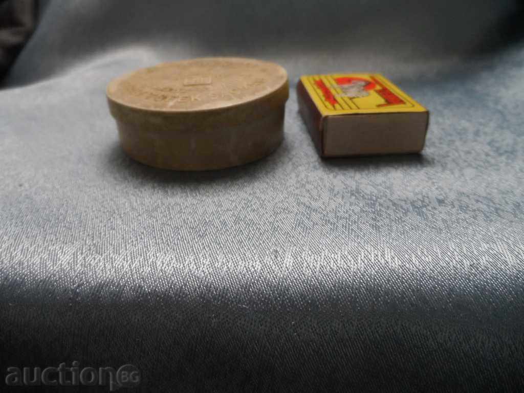 Auction old plastic box Auction old plastic box