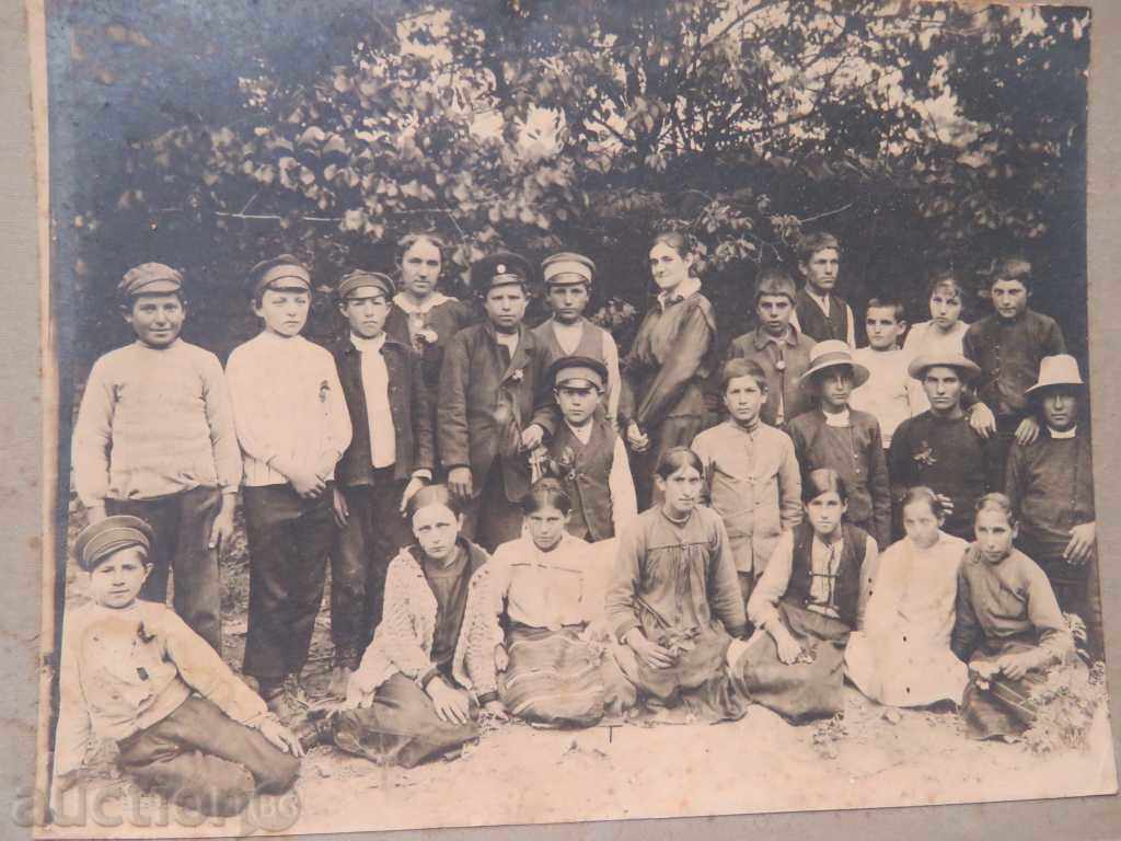 OLD PHOTO - CARDBOARD - GARDEN with price 19.99 BGN | € 10.22