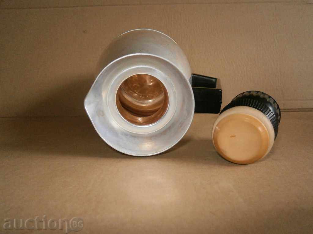 Delivery of old retro thermos kettle thermos Delivery of old retro thermos kettle thermos