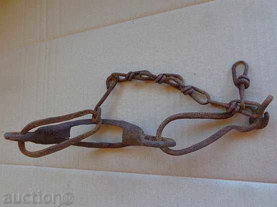 Delivery of Wrought Iron Old Chain Sunglasses Chain Delivery of Wrought Iron Old Chain Sunglasses Chain