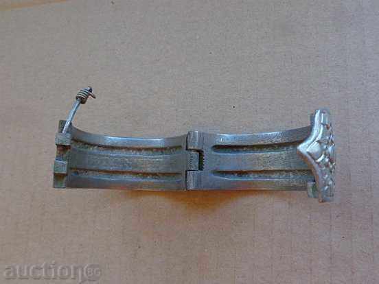 Auction Renaissance silver bracelet, jewelry, jewelry, necklace, ring Auction Renaissance silver bracelet, jewelry, jewelry, necklace, ring